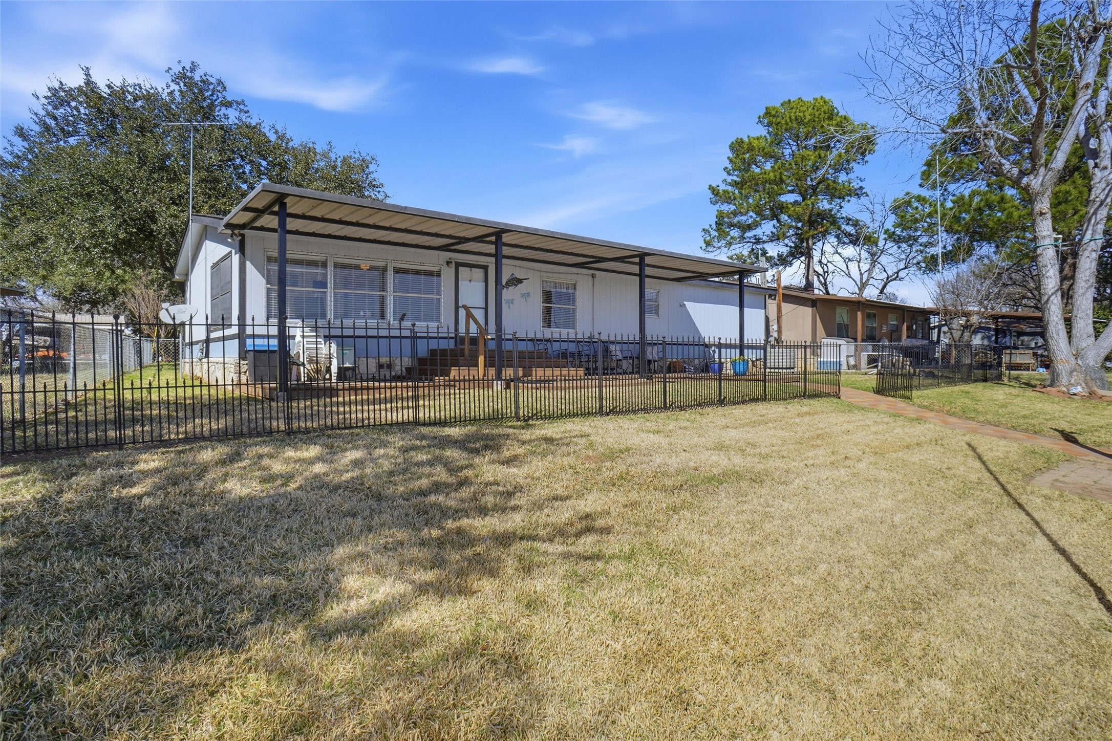 4433 Wildwood Circle Granbury TX 76049