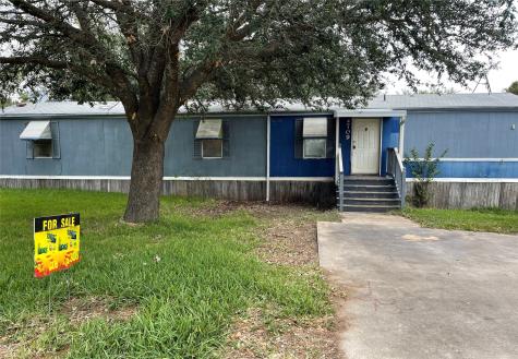 709 Iowa Street Keene TX 76059