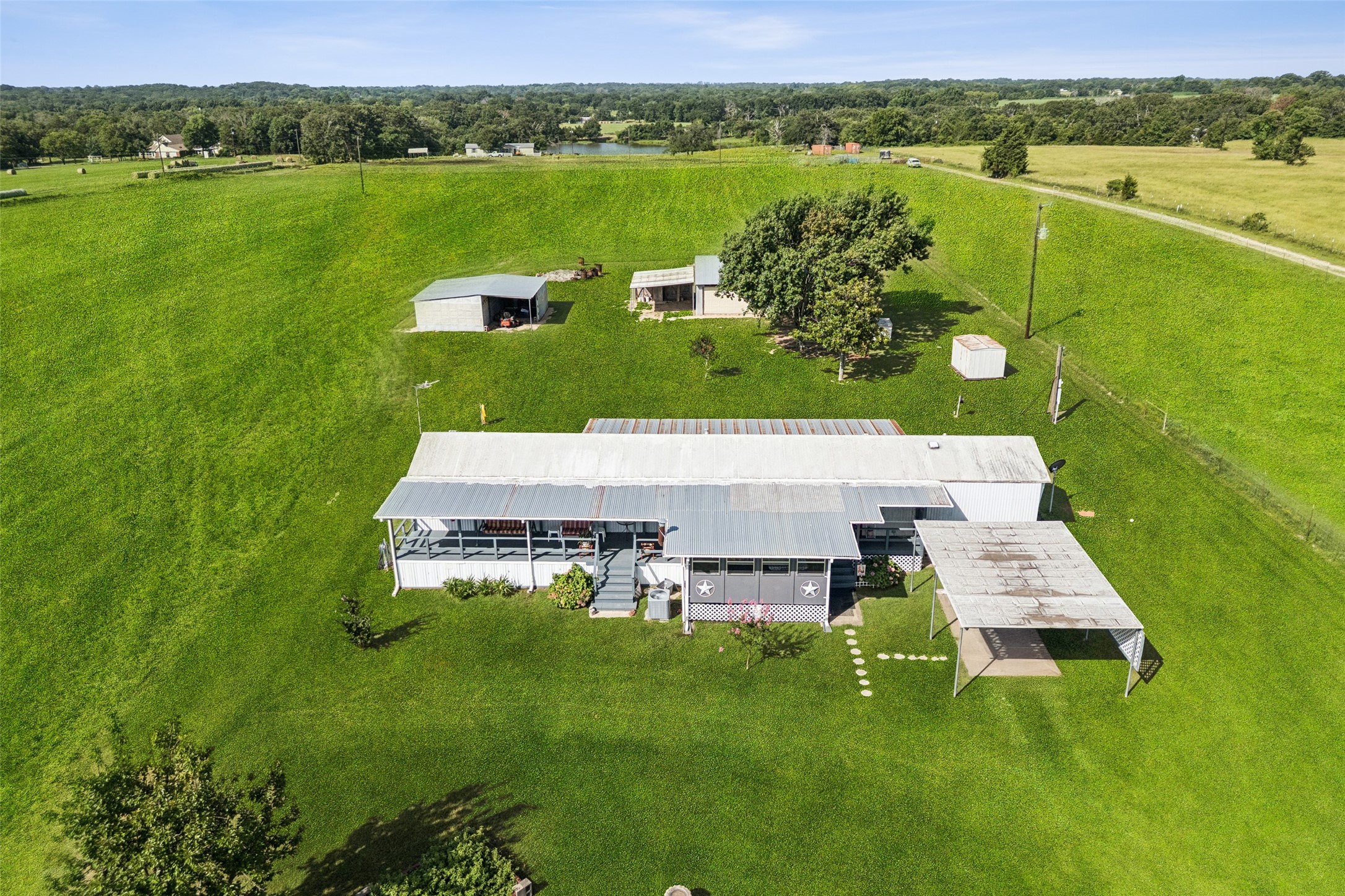 562 Vz County Road 3105 Edgewood TX 75117