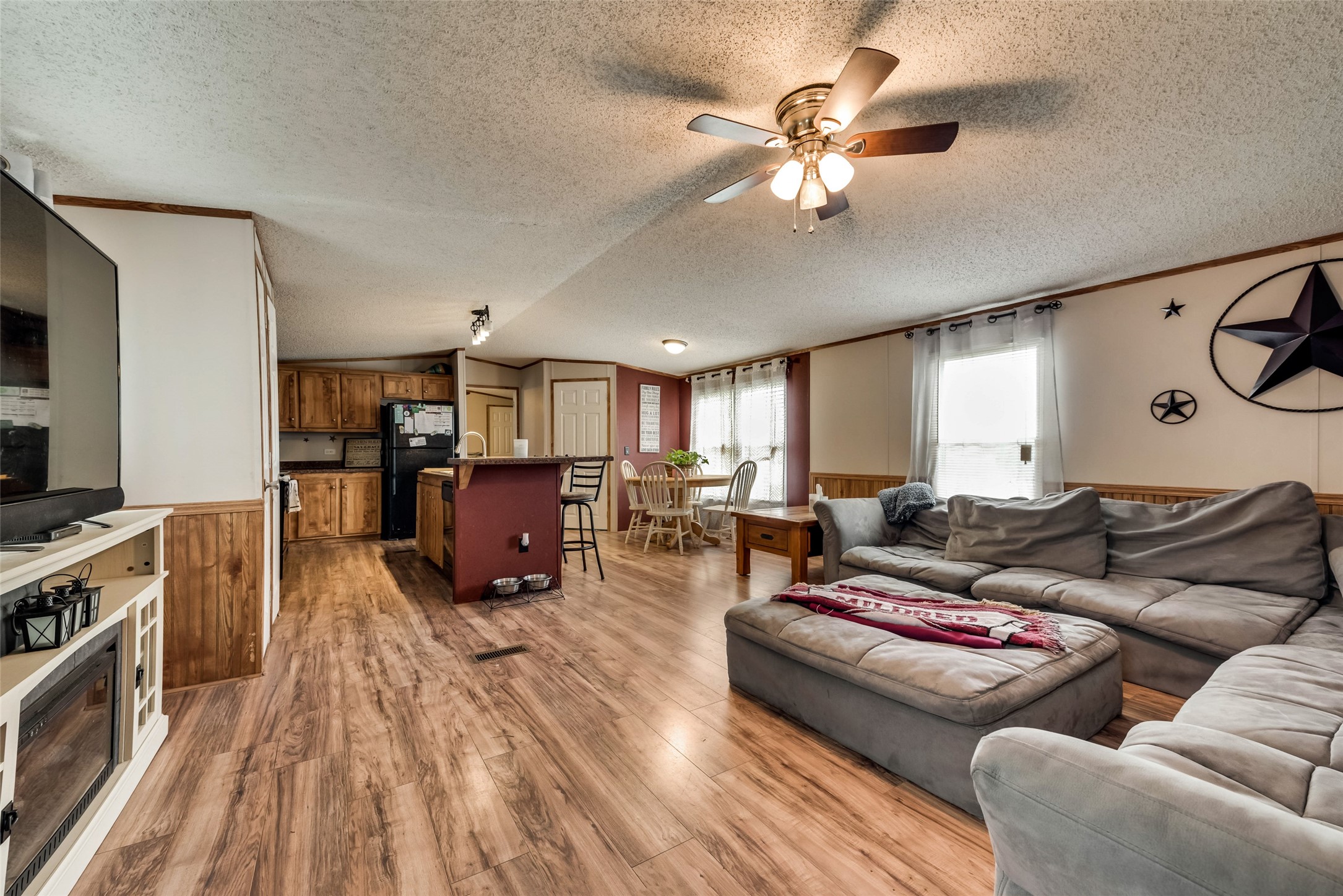 2201 Oak Valley Lane Corsicana TX 75110