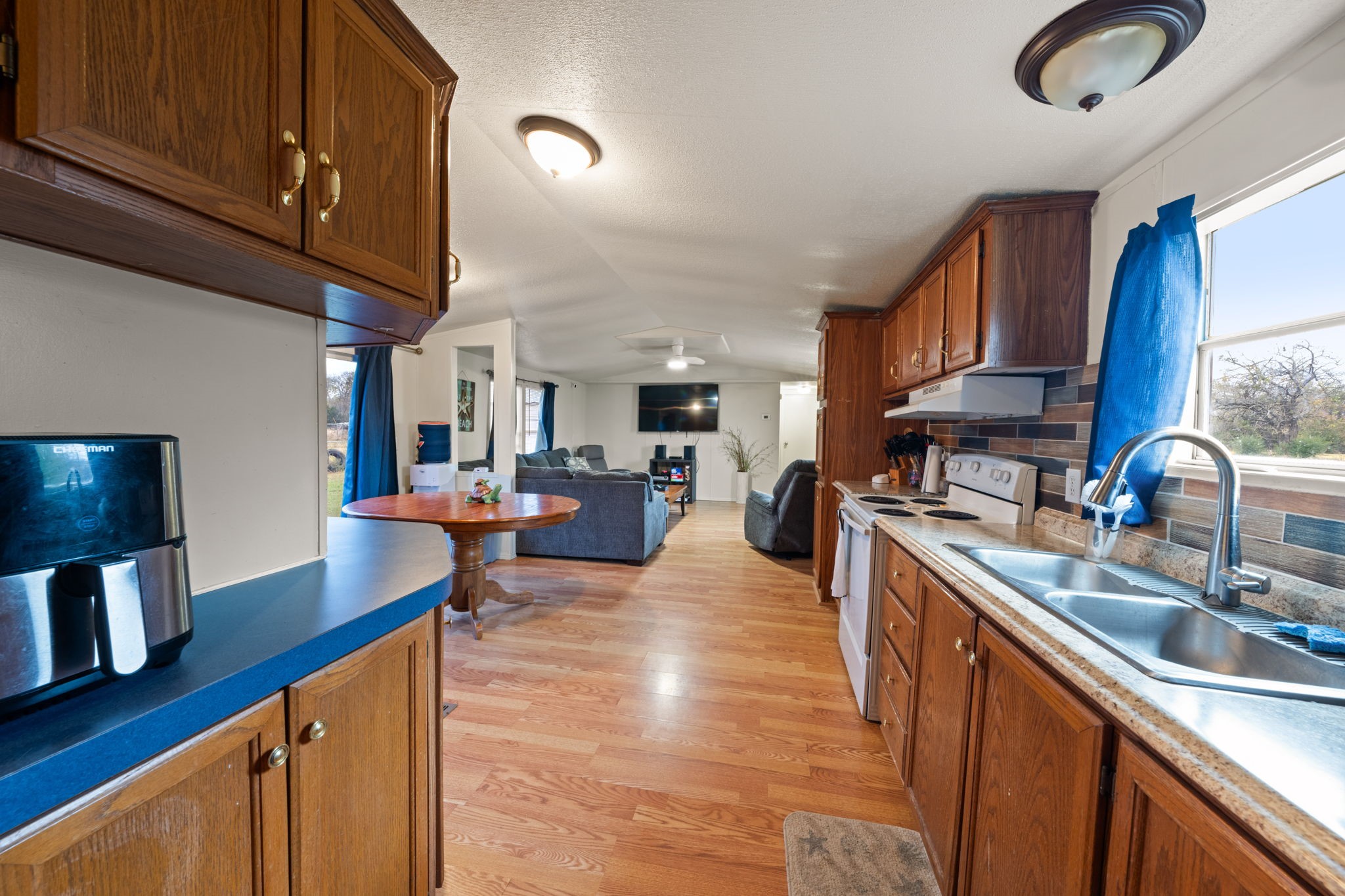 1304 Rs County Road 1530 Point TX 75472