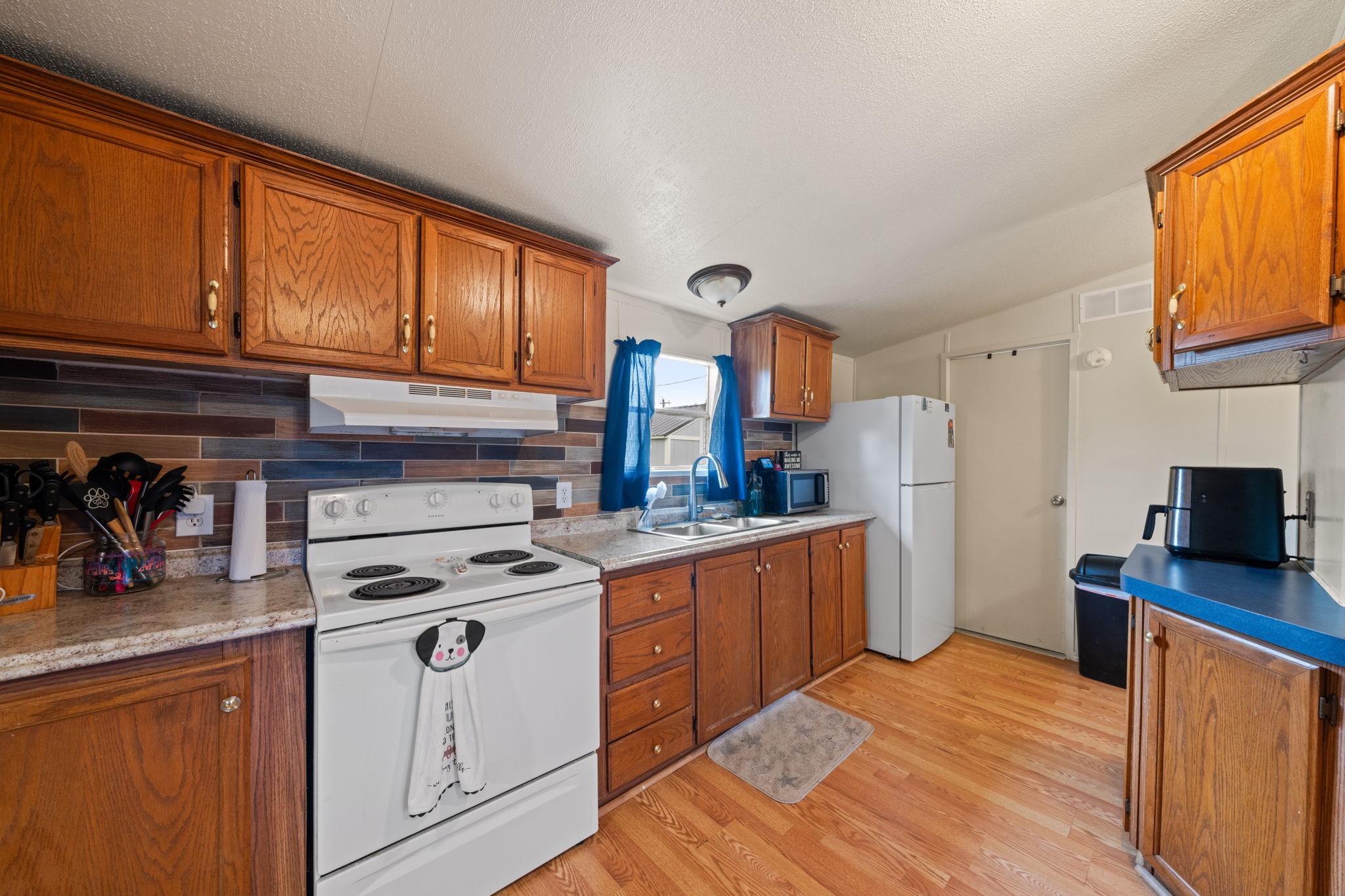 1304 Rs County Road 1530 Point TX 75472