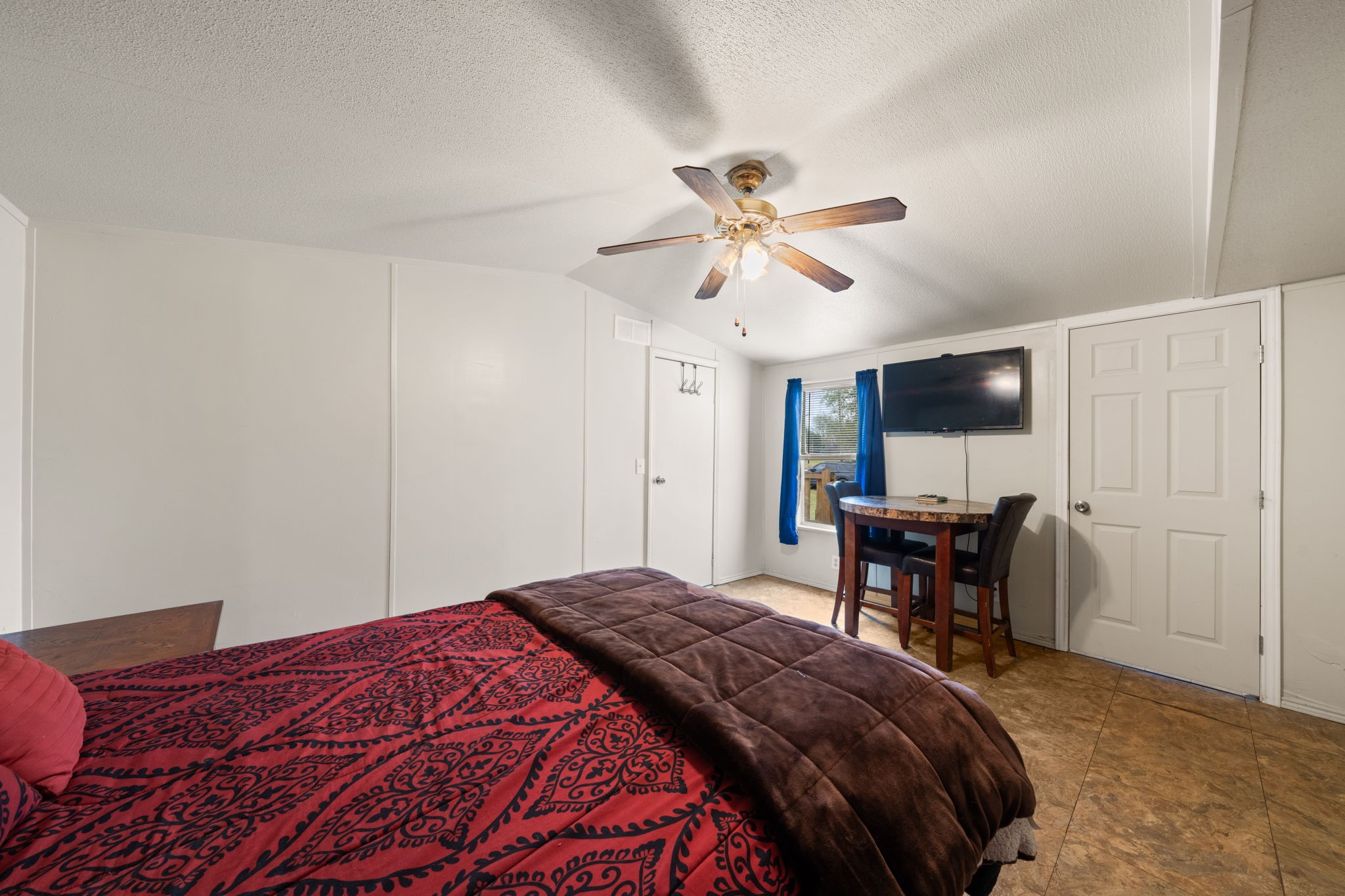 1304 Rs County Road 1530 Point TX 75472