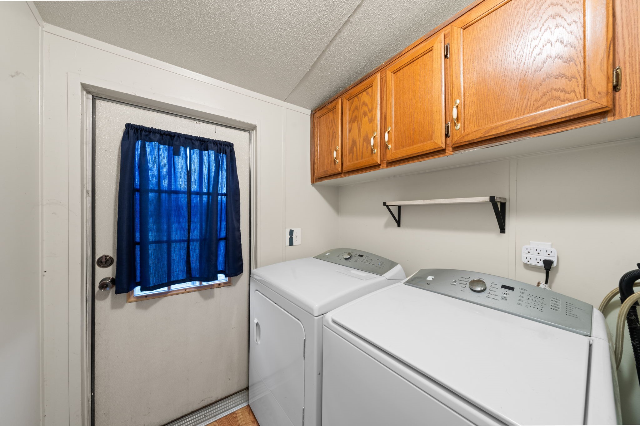 1304 Rs County Road 1530 Point TX 75472