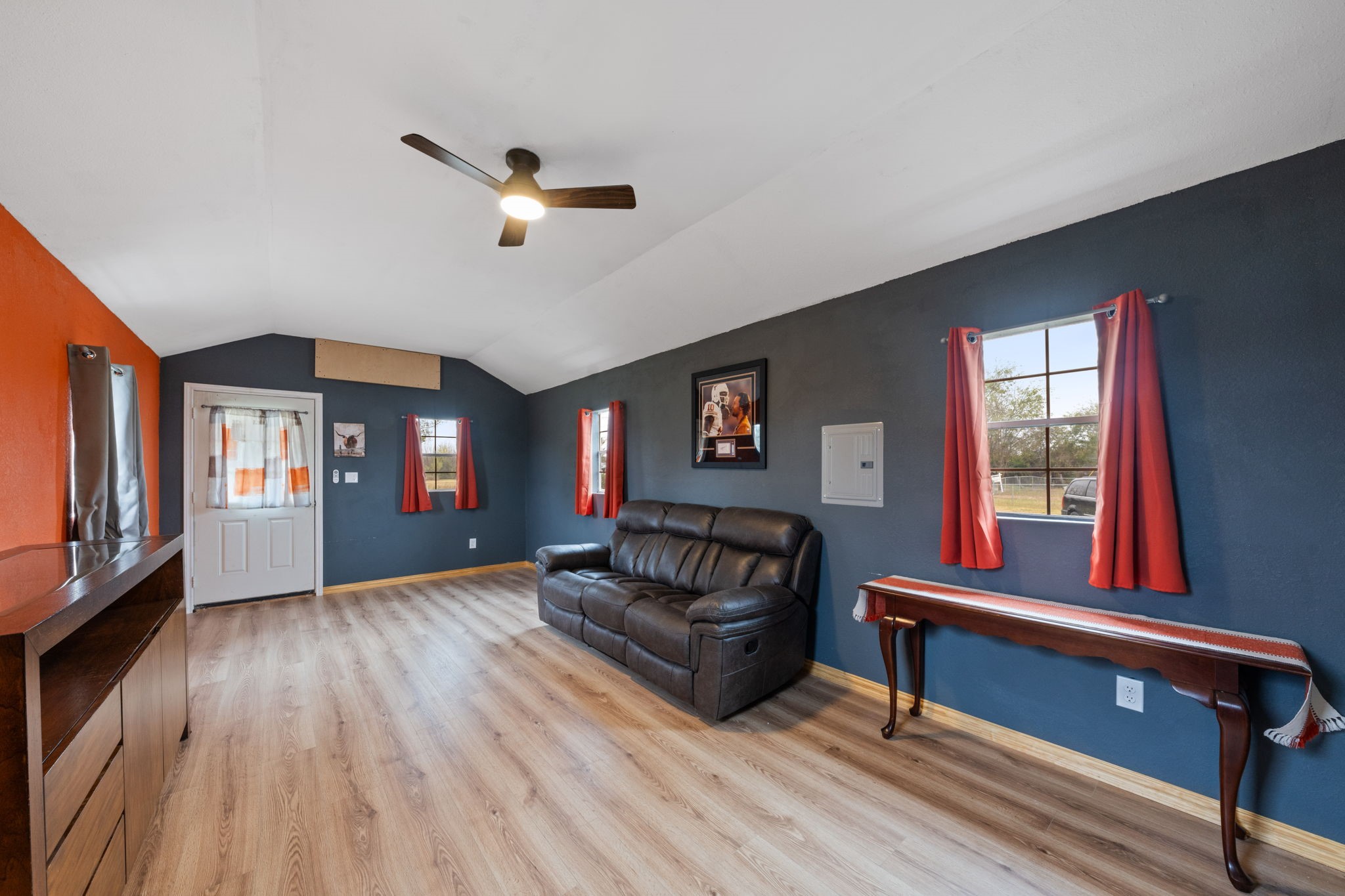 1304 Rs County Road 1530 Point TX 75472