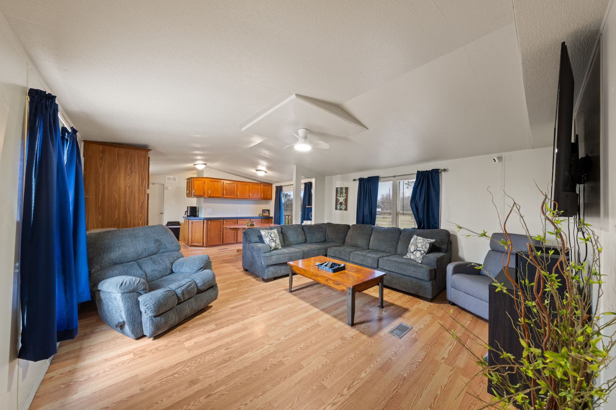 1304 Rs County Road 1530 Point TX 75472