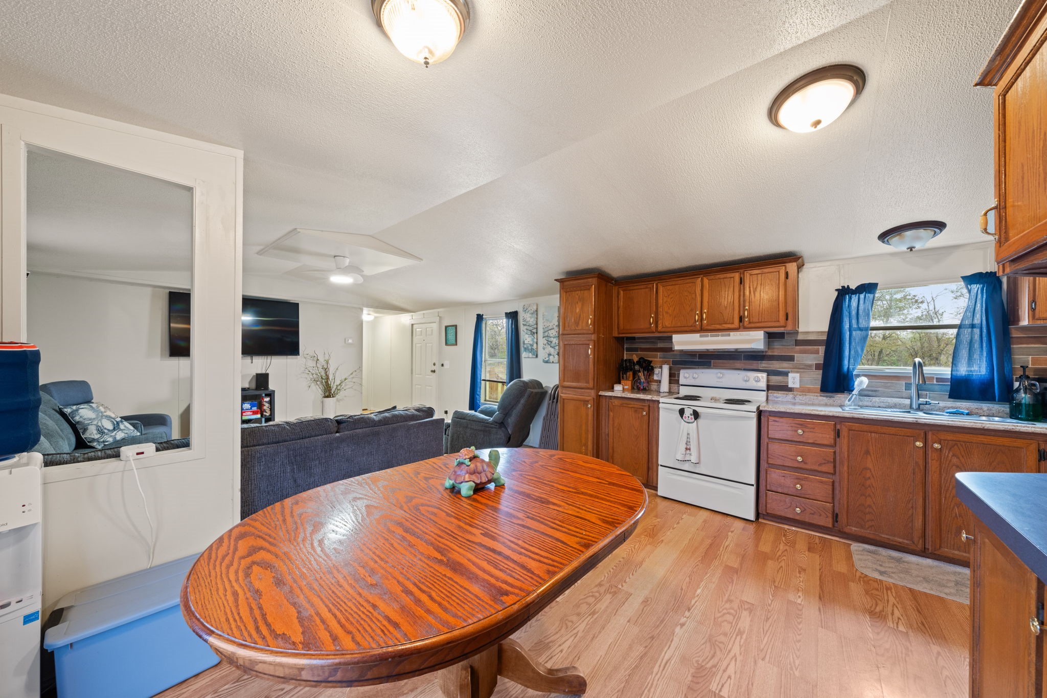 1304 Rs County Road 1530 Point TX 75472