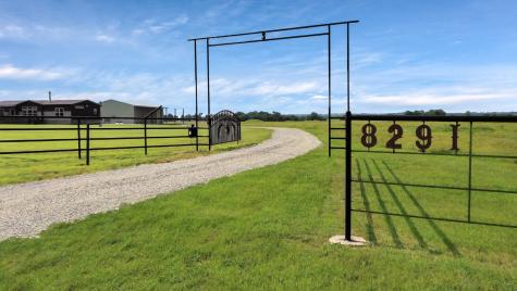 8291 W Us Highway 82 Savoy TX 75479