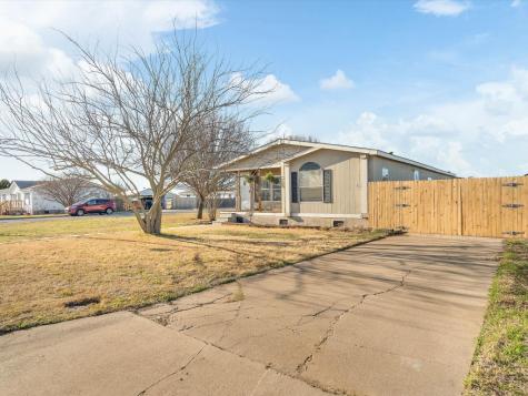 2002 Fall Creek Road Cleburne TX 76033