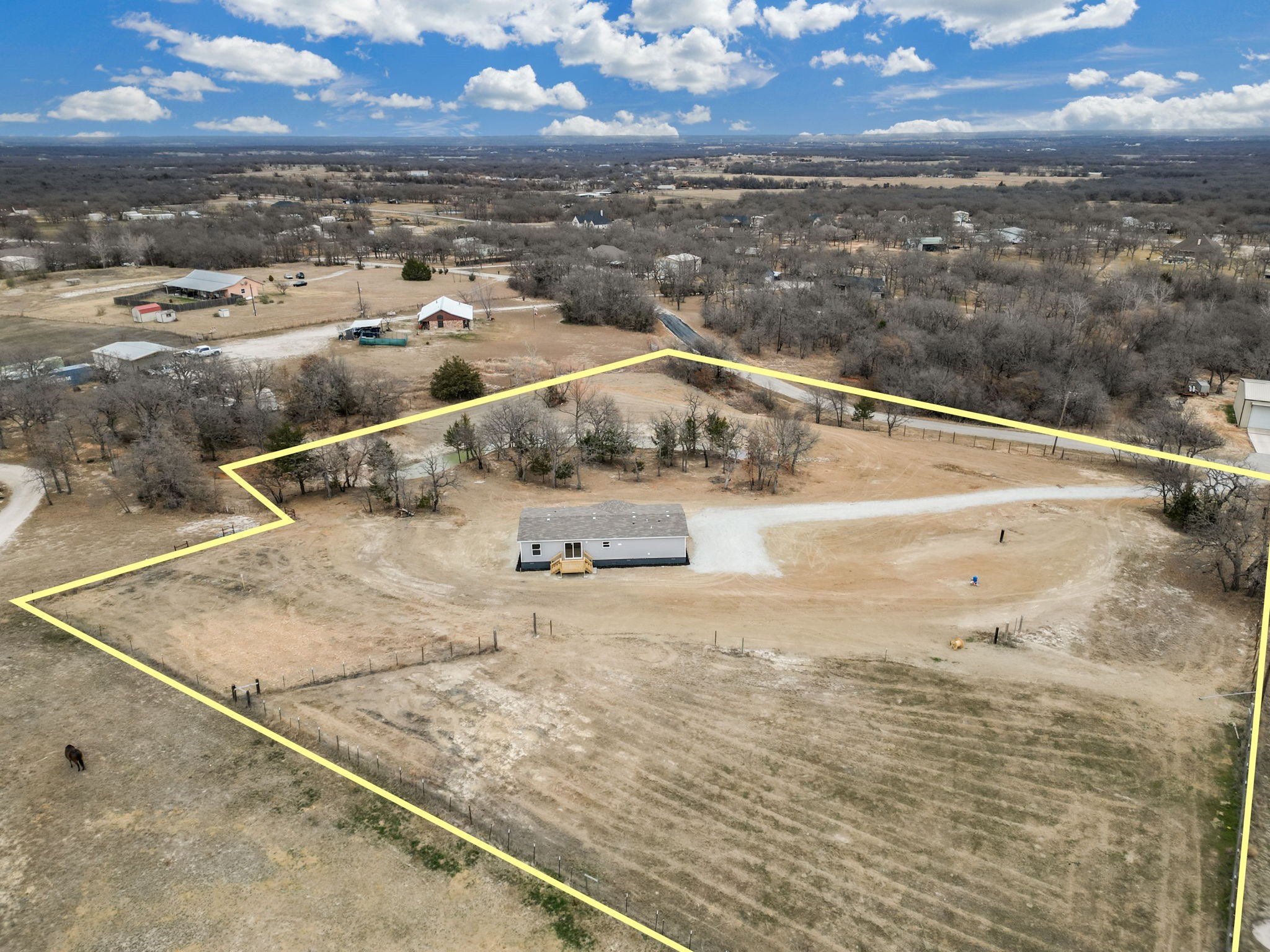 168 County Road 3551 Paradise TX 76073