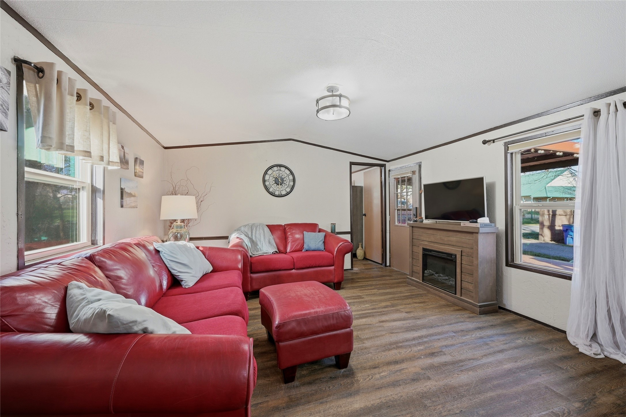 48 Ivanhoe Drive Gordonville TX 76245