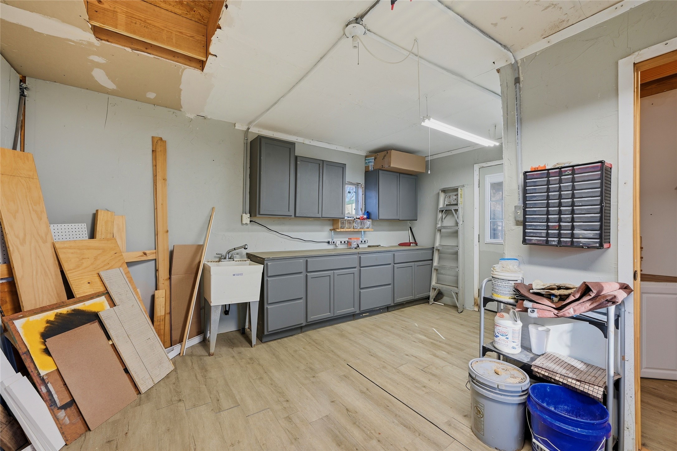 48 Ivanhoe Drive Gordonville TX 76245