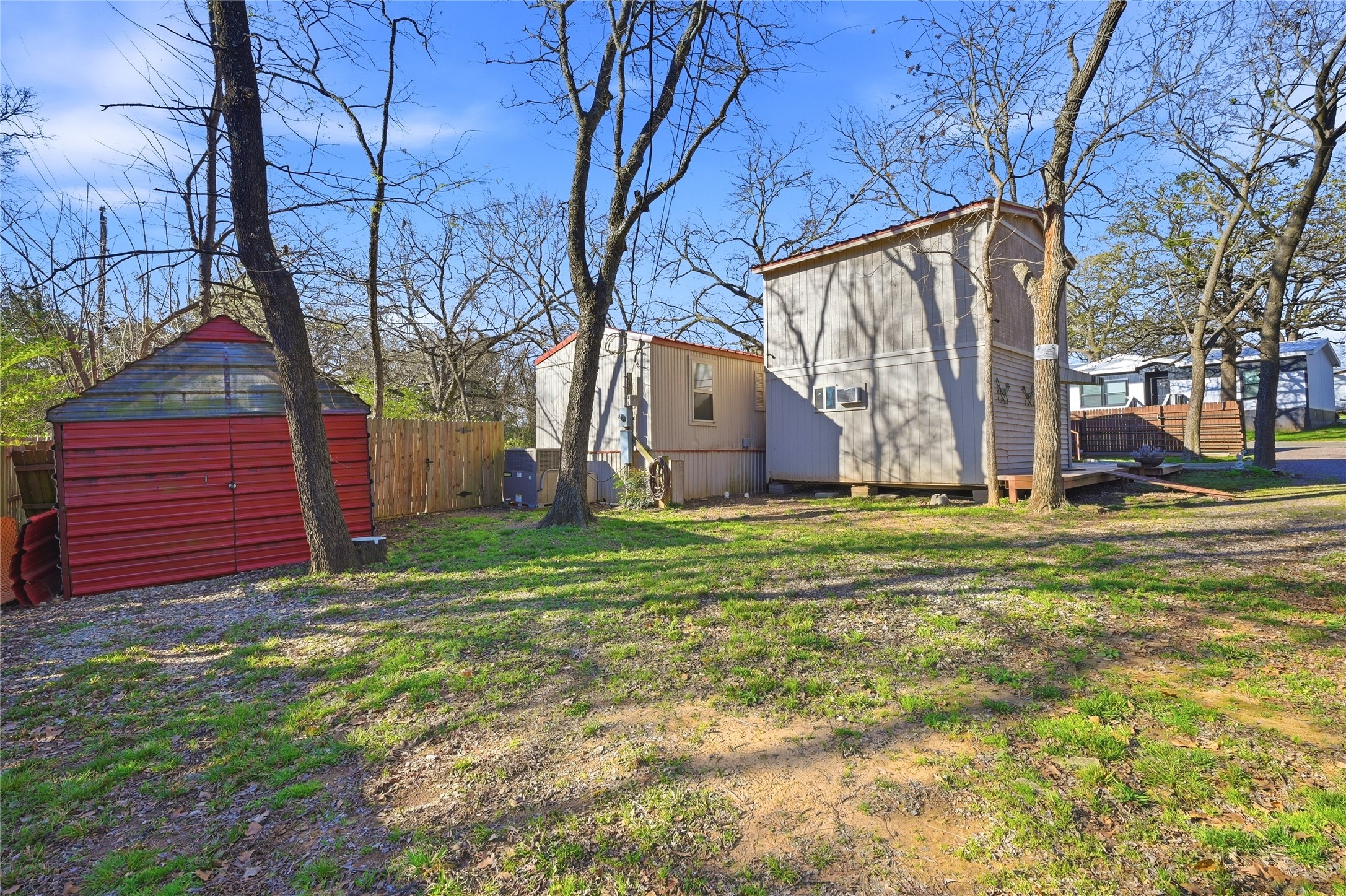 48 Ivanhoe Drive Gordonville TX 76245