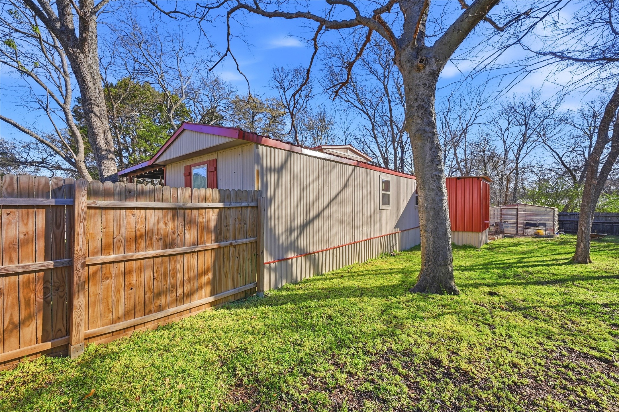 48 Ivanhoe Drive Gordonville TX 76245