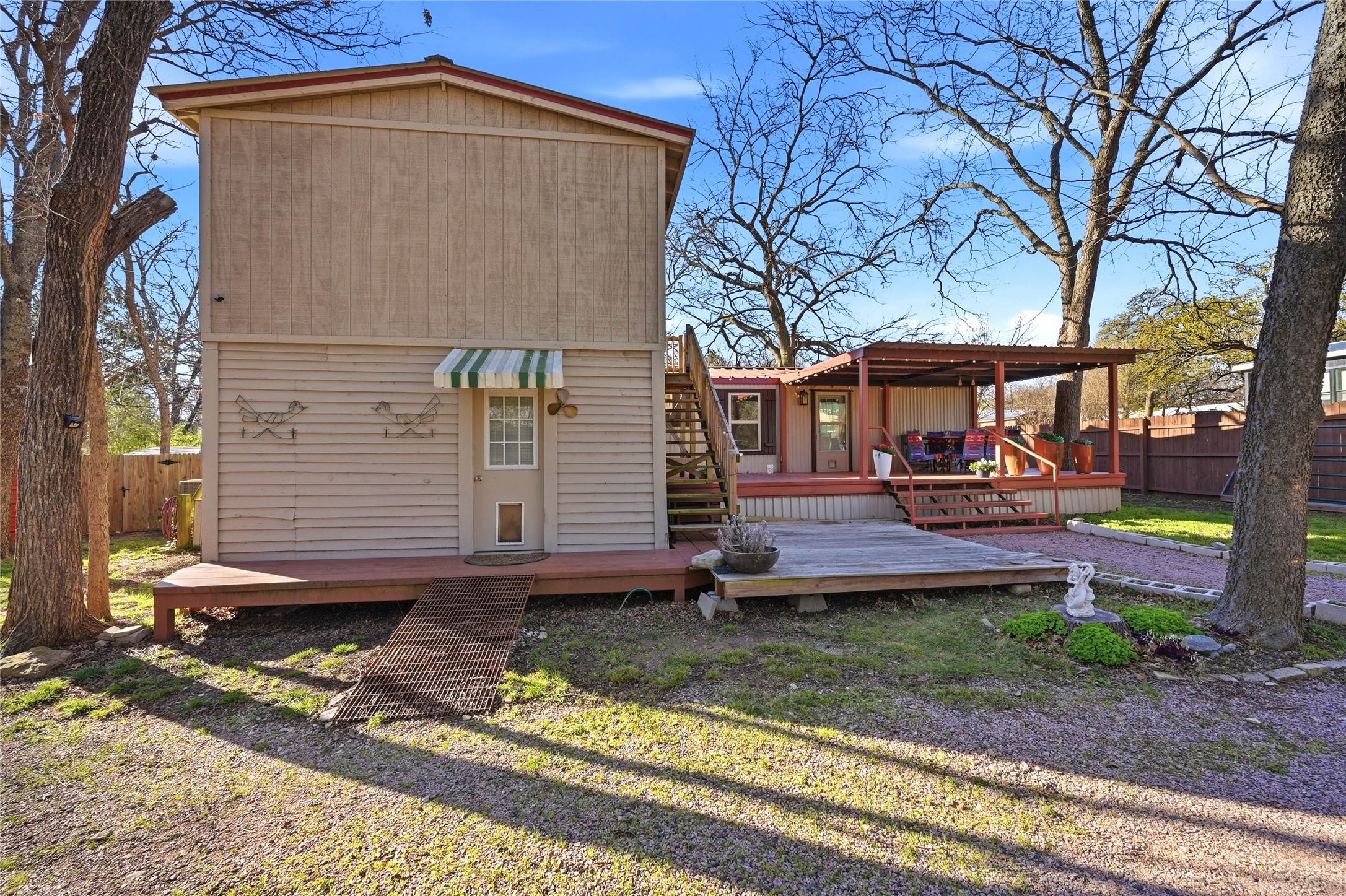 48 Ivanhoe Drive Gordonville TX 76245