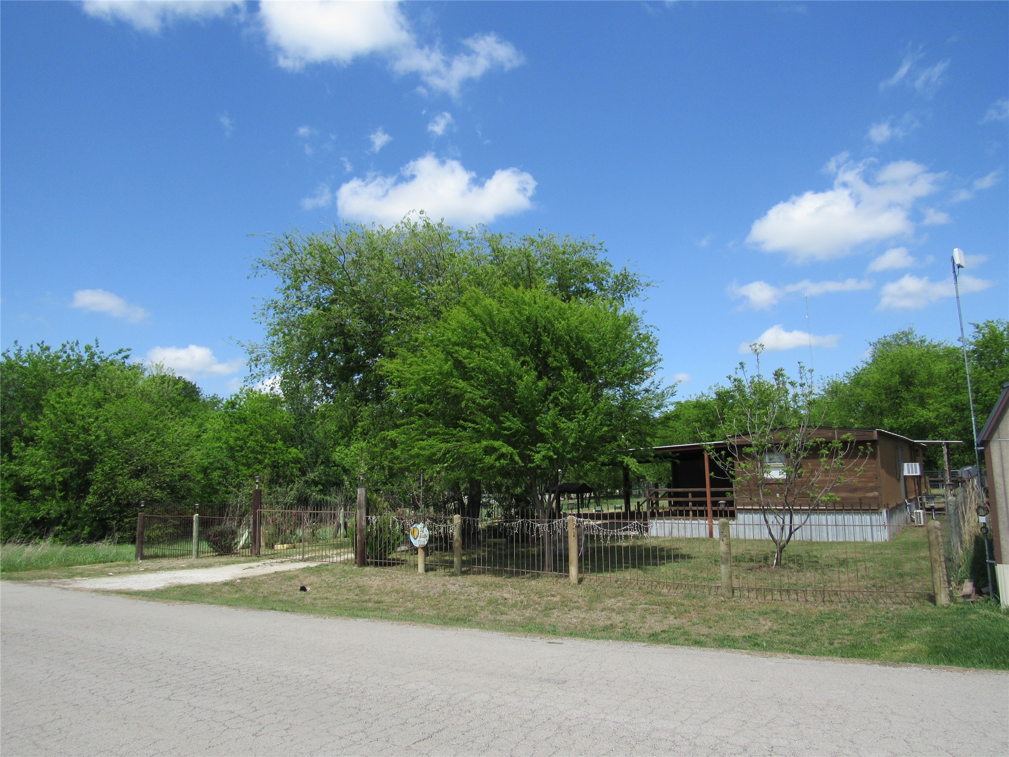 8927 Cartwright Drive Cresson TX 76035