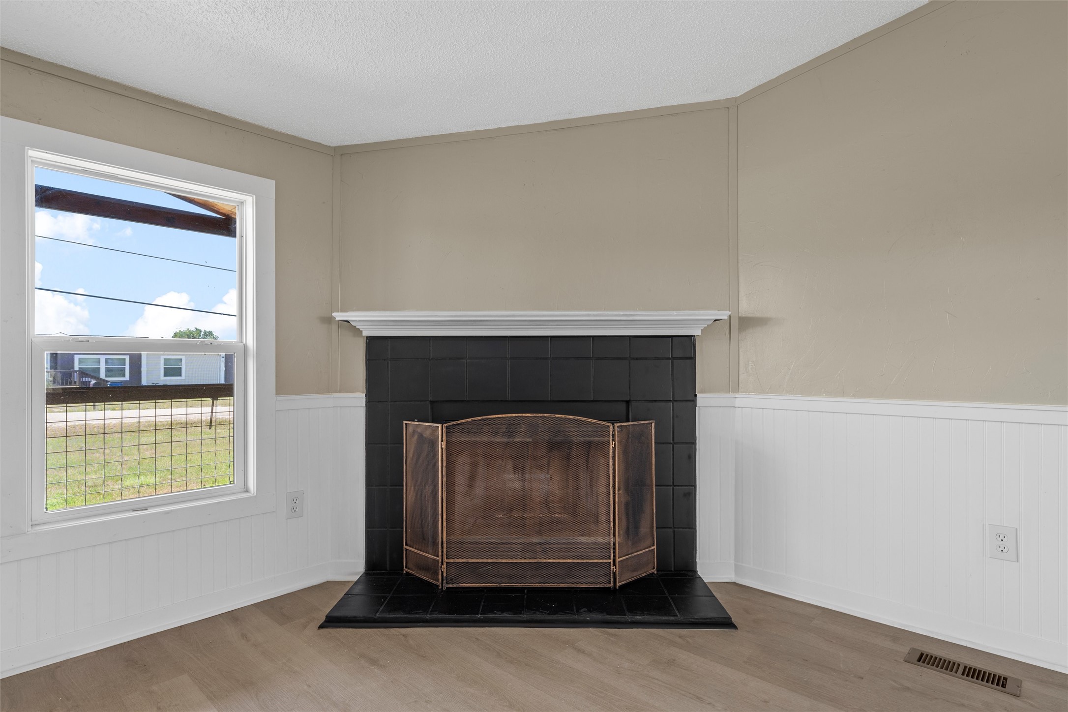 214 Bluebonnet Ridge Eddy TX 76524