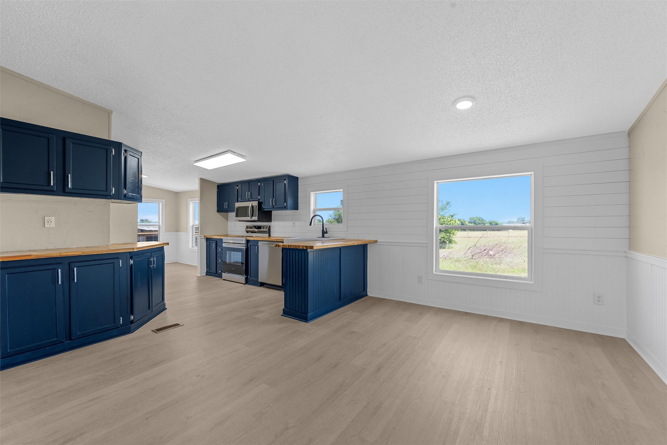 214 Bluebonnet Ridge Eddy TX 76524