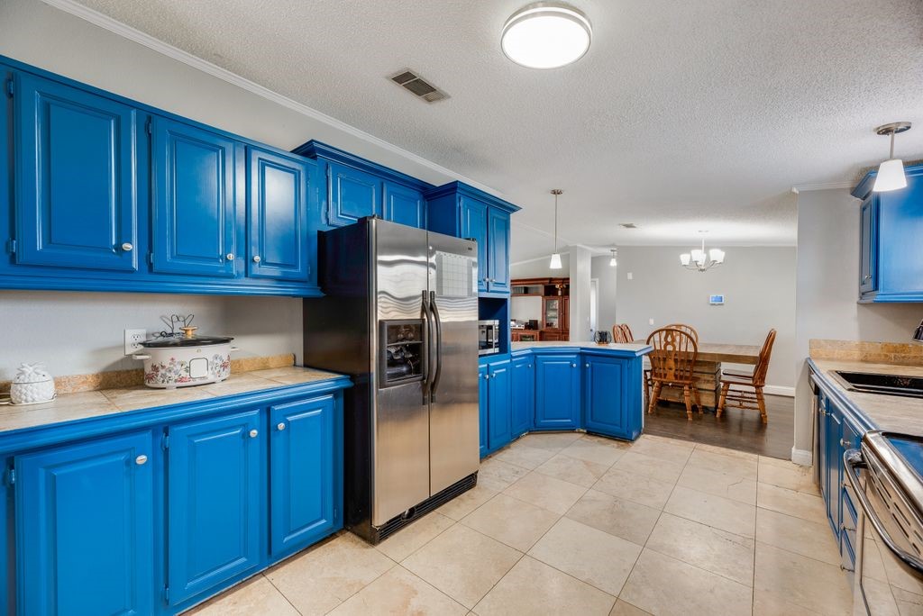 709 Ritchey Road Valley View TX 76272