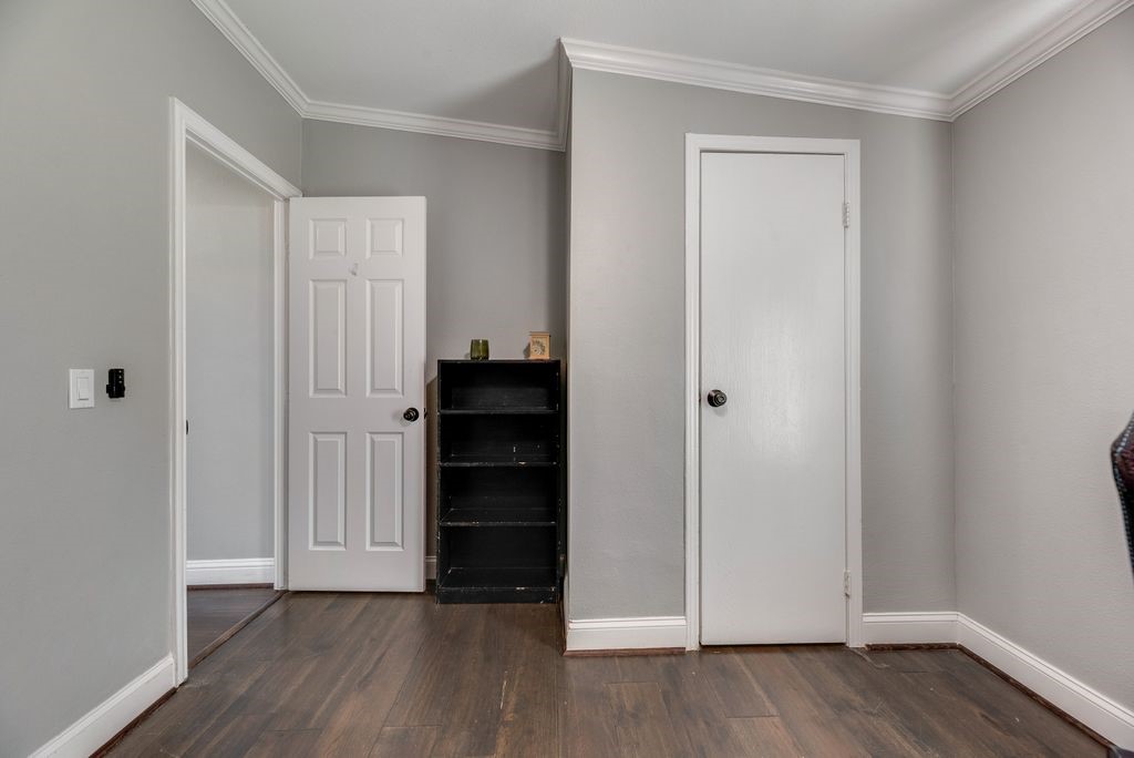 709 Ritchey Road Valley View TX 76272