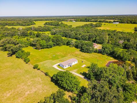 901 Rs County Road 1155 Emory TX 75440