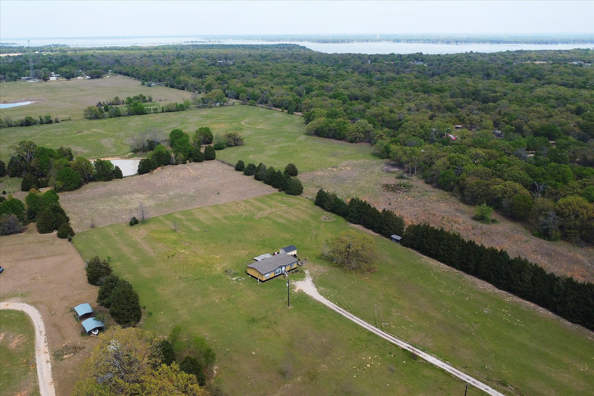 8352 County Road 2404 Tool TX 75143