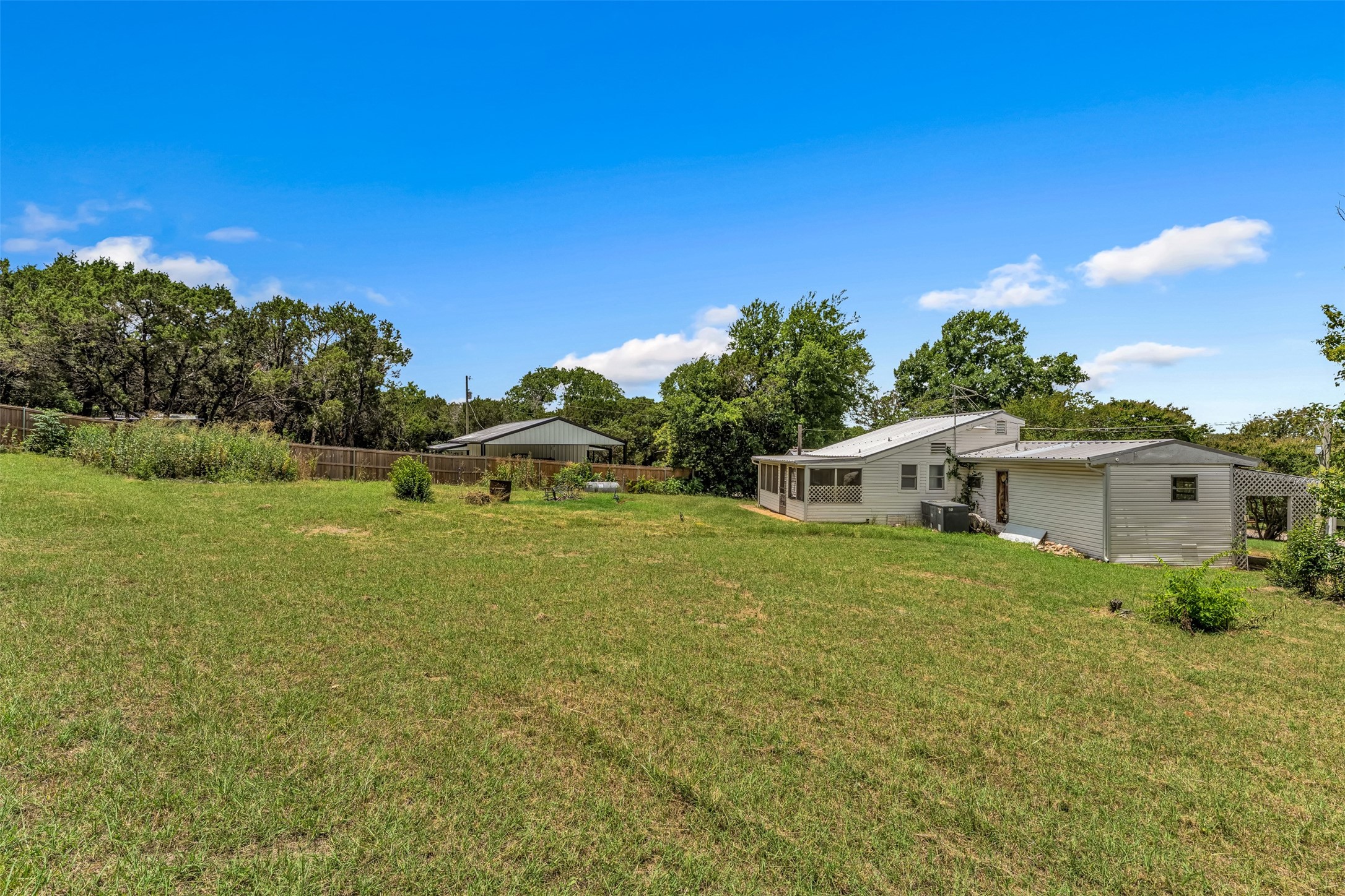 116 Kennedy Whitney TX 76645