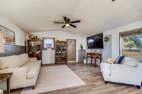 212 Farmhouse Road Springtown TX 76082