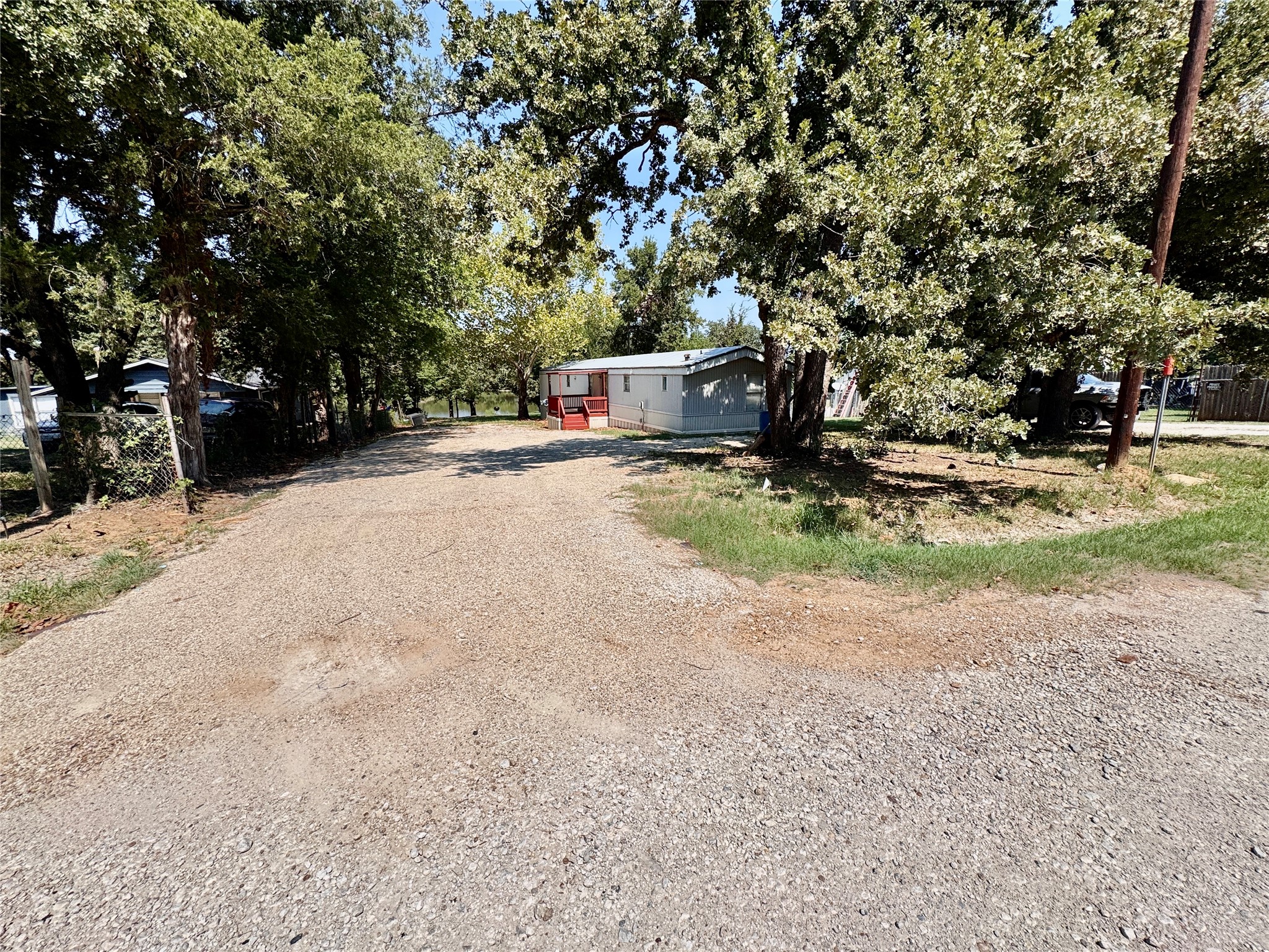 207 Wilson Road Valley View TX 76272