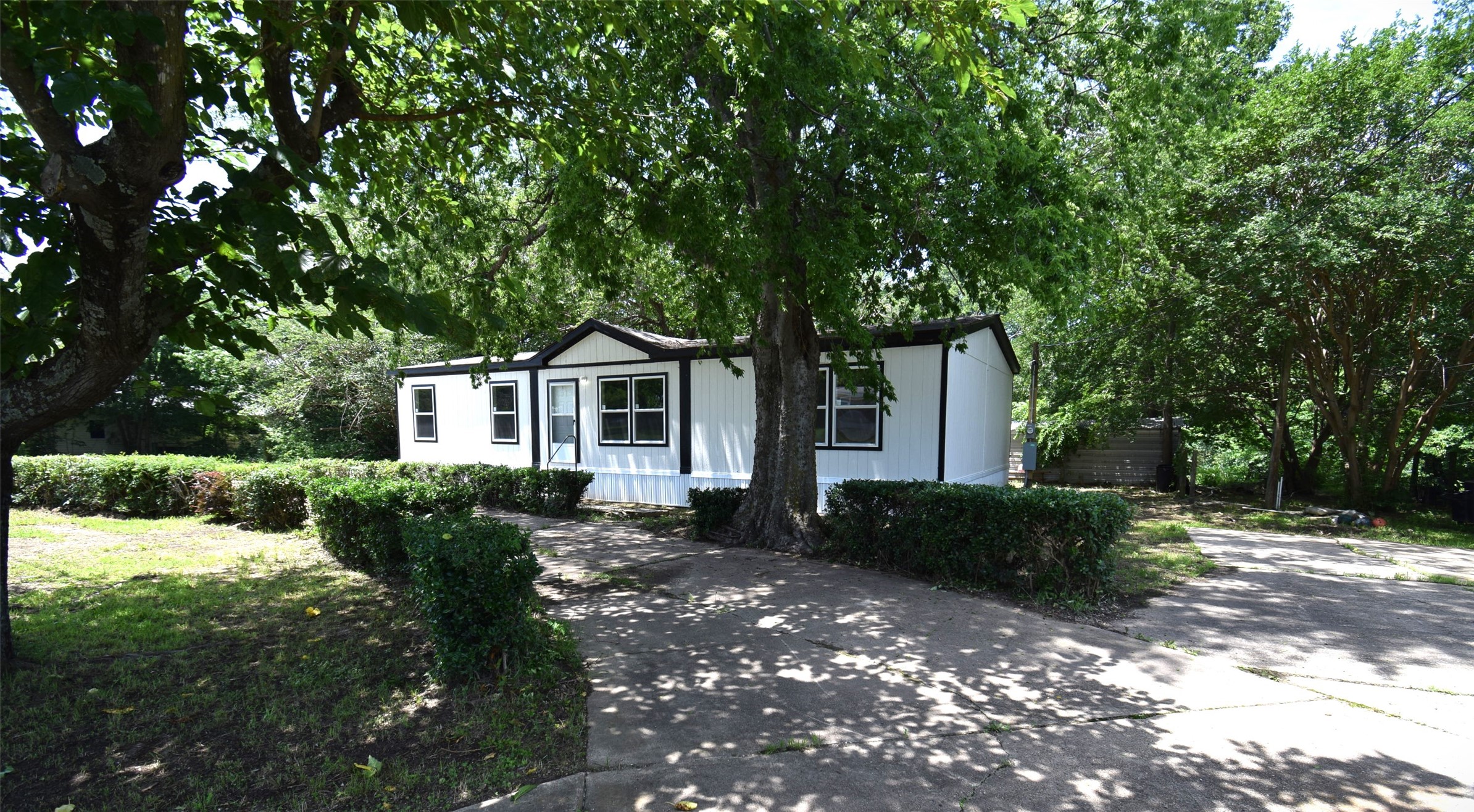 311 Whispering Trail Gun Barrel City TX 75156