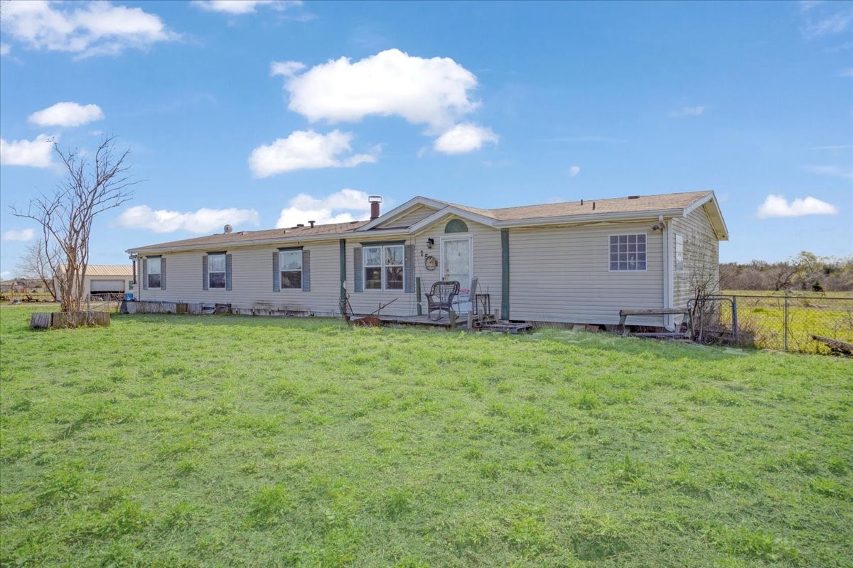 1528 County Road 697 Farmersville TX 75442