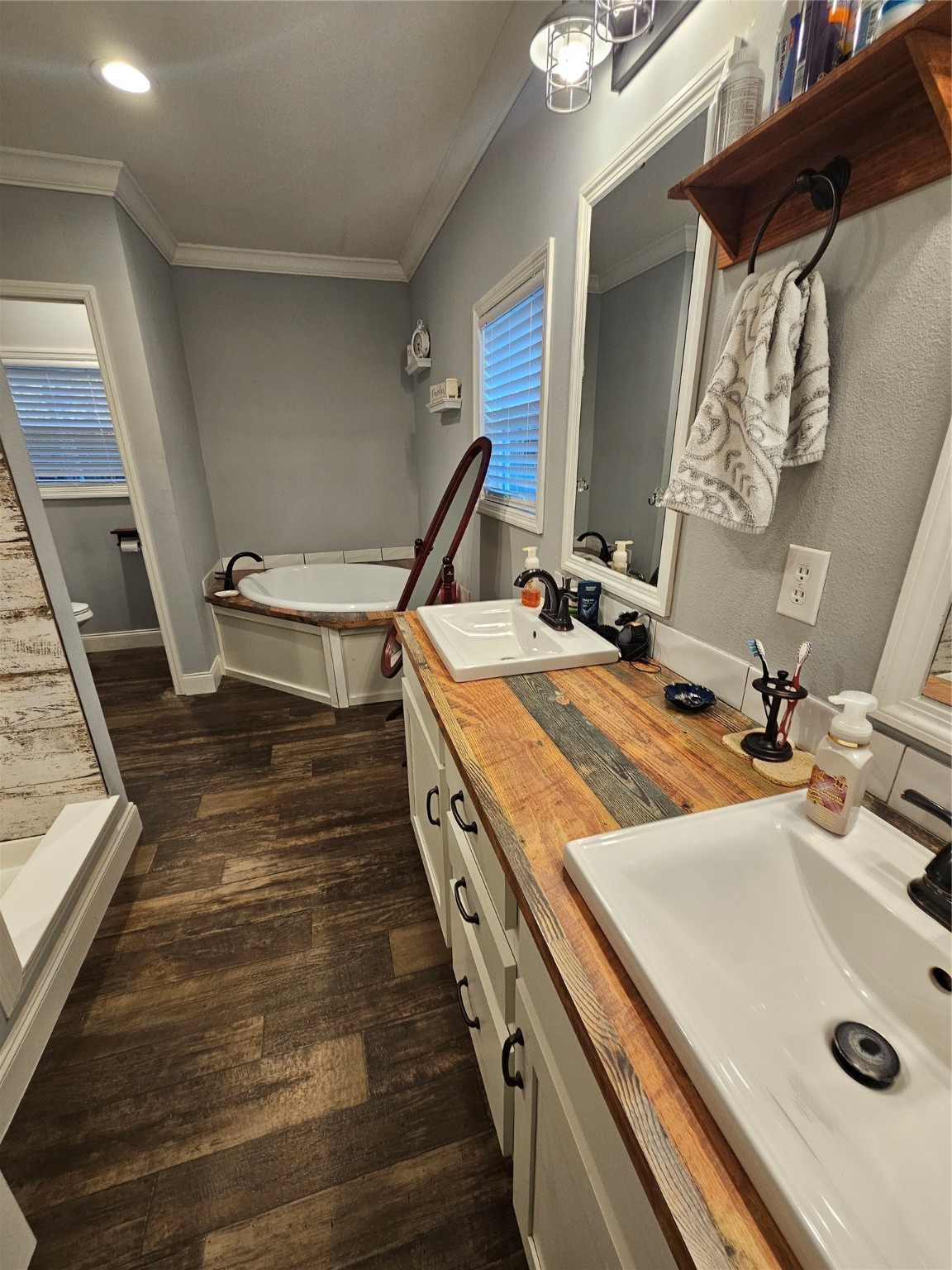 220 Pr 5374 Groesbeck TX 76642