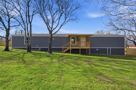 618 E 6th Street Blum TX 76627