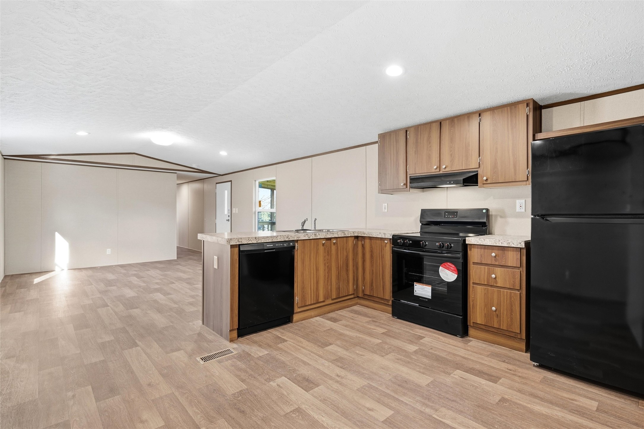 618 E 6th Street Blum TX 76627