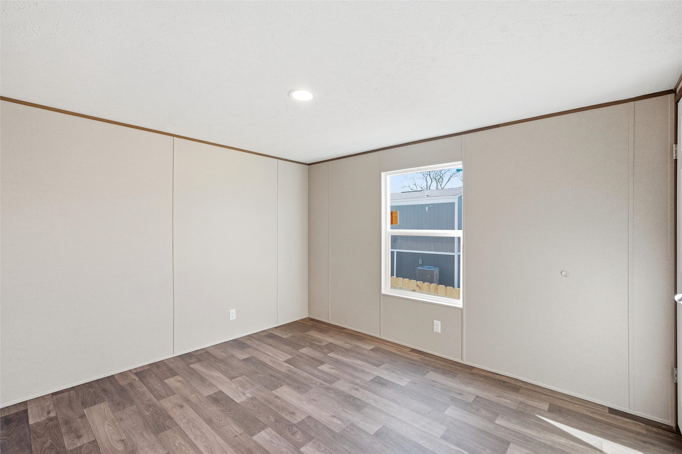 618 E 6th Street Blum TX 76627