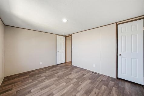 618 E 6th Street Blum TX 76627