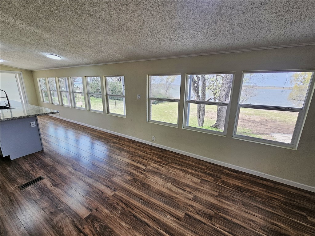 102 Lcr 828 Donie TX 75838