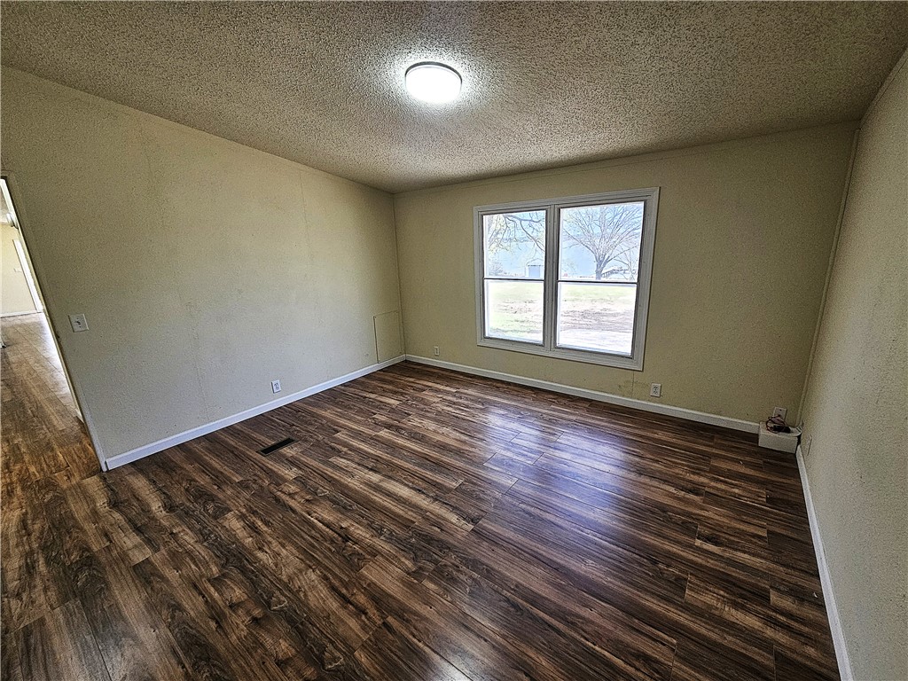 102 Lcr 828 Donie TX 75838