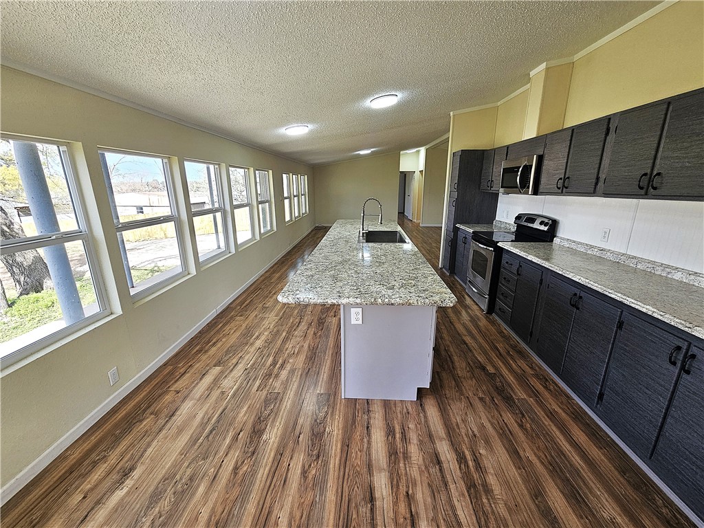 102 Lcr 828 Donie TX 75838