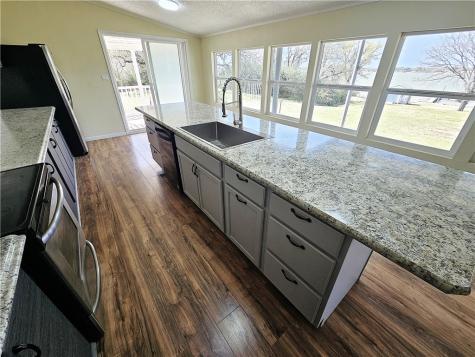 102 Lcr 828 Donie TX 75838