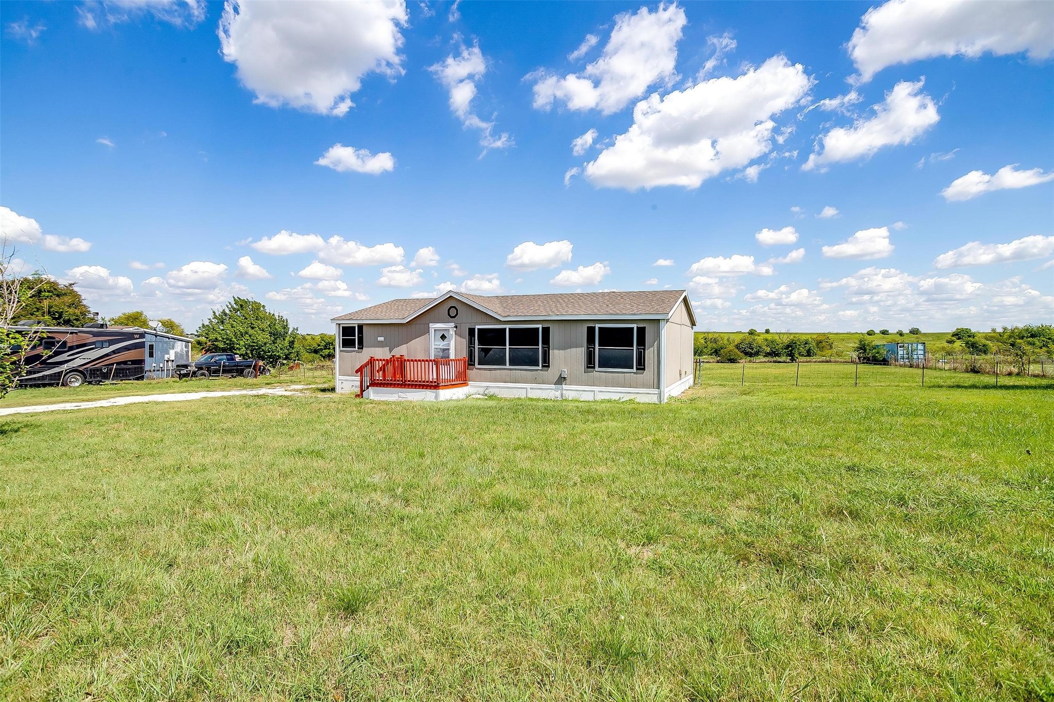 9312 1st Street Joshua TX 76058