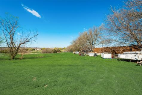 1414 County Road 490 Princeton TX 75407