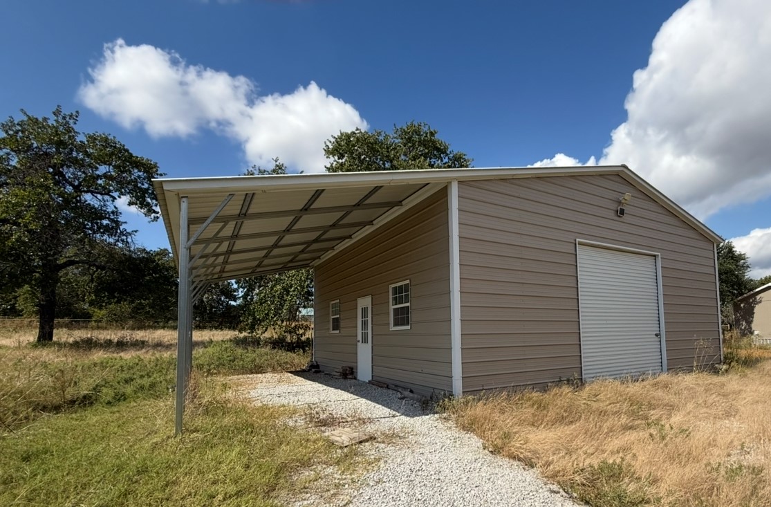 221 Farmhouse Road Springtown TX 76082