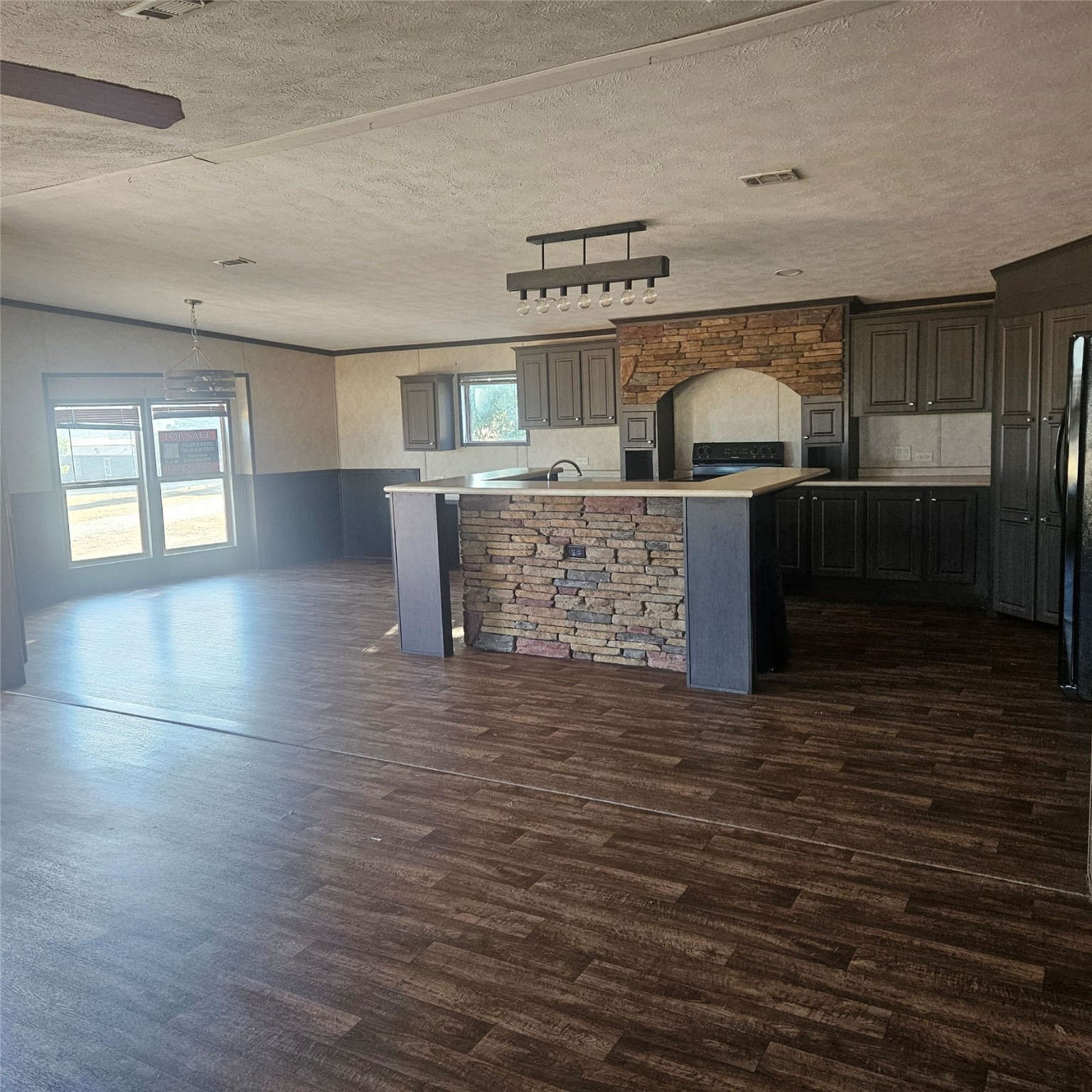 221 Farmhouse Road Springtown TX 76082