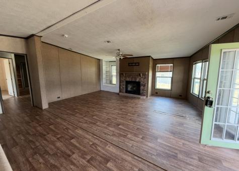 221 Farmhouse Road Springtown TX 76082