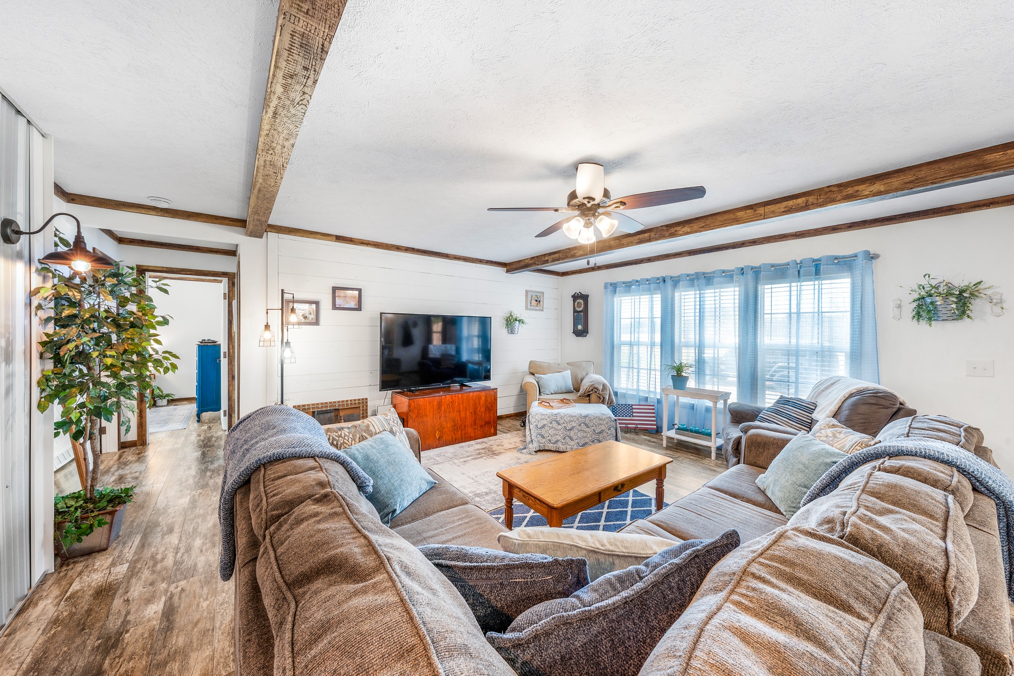 6946 E Interstate 30 Campbell TX 75422