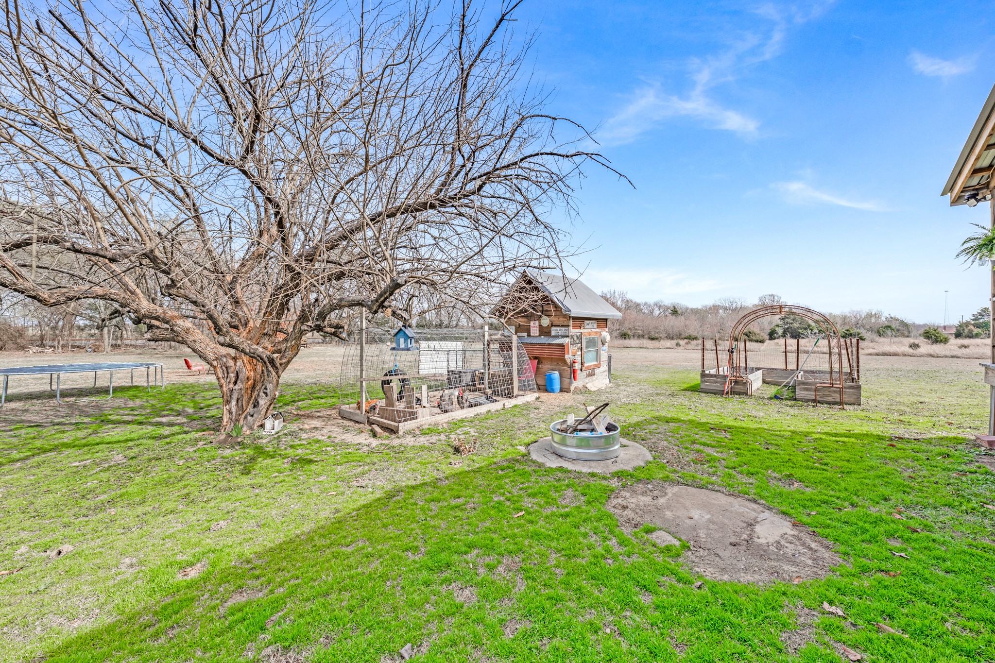 6946 E Interstate 30 Campbell TX 75422