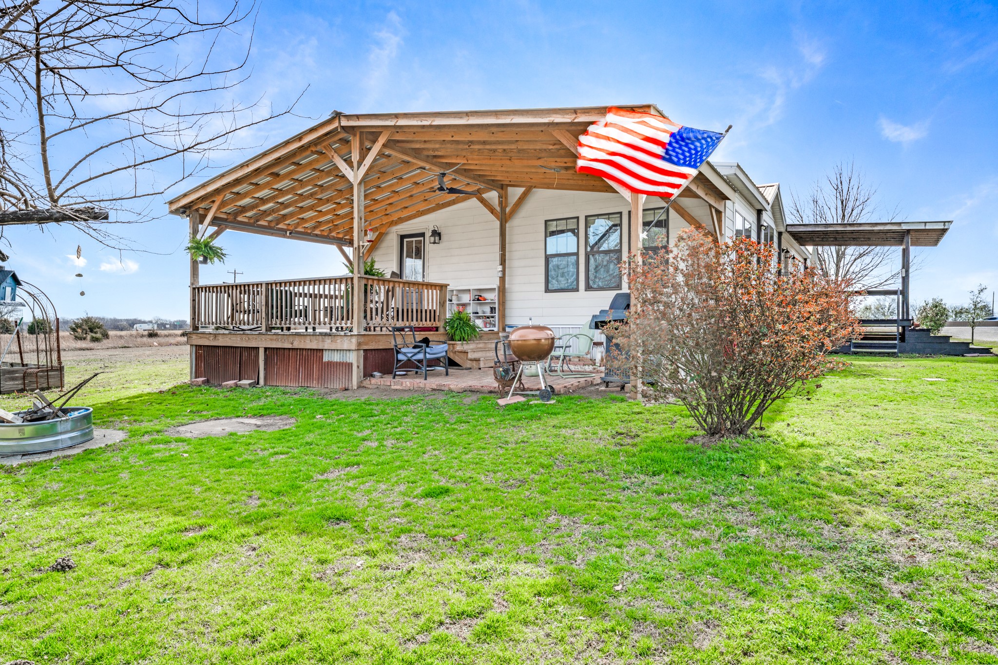 6946 E Interstate 30 Campbell TX 75422