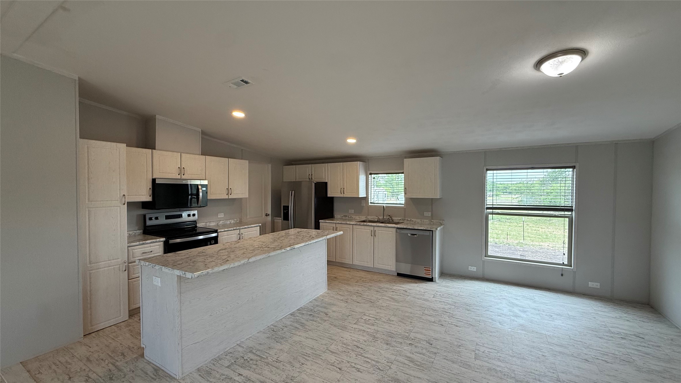 120 Angielena Loop Decatur TX 76234