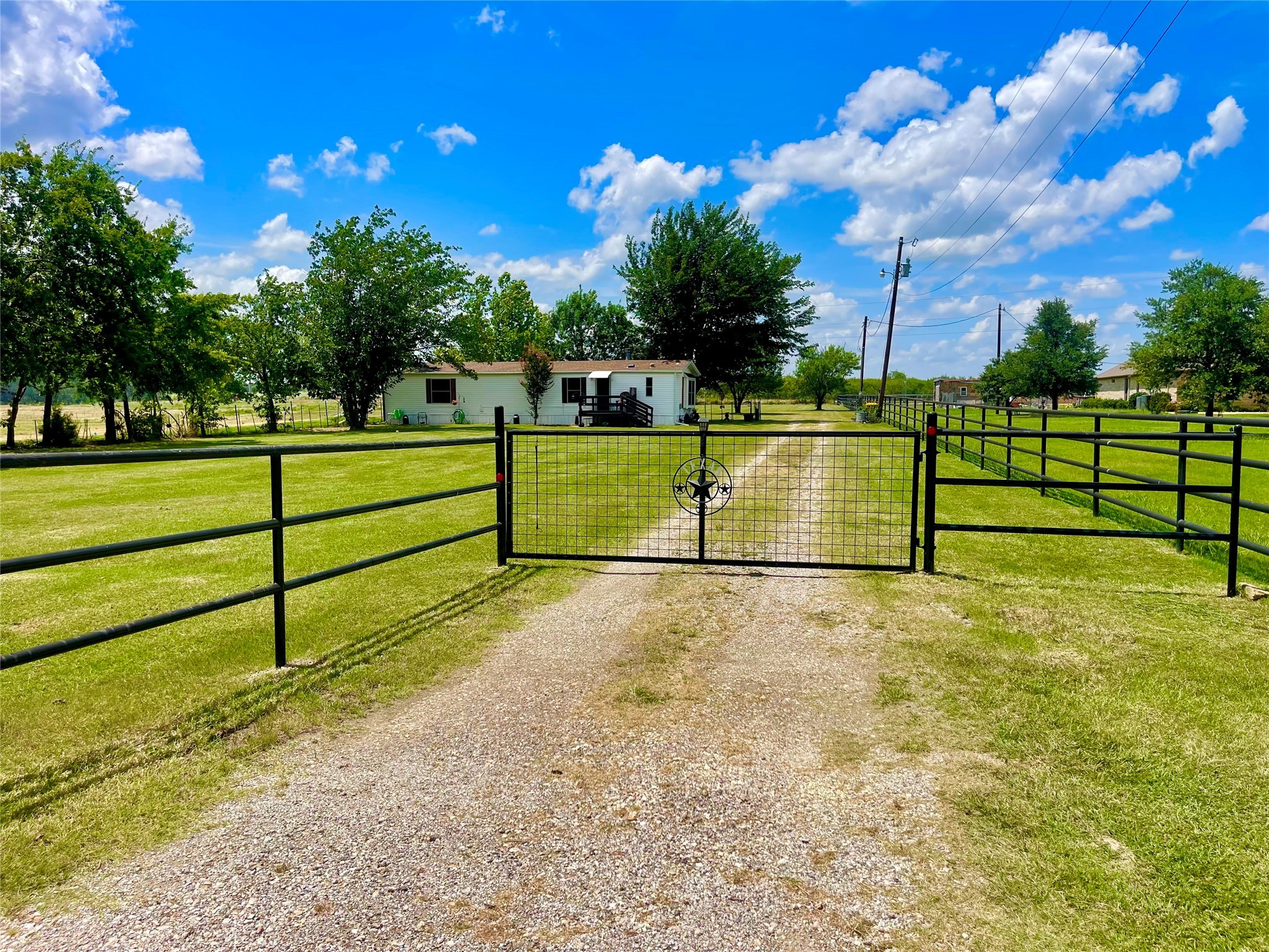 9516 County Road 513 Alvarado TX 76009